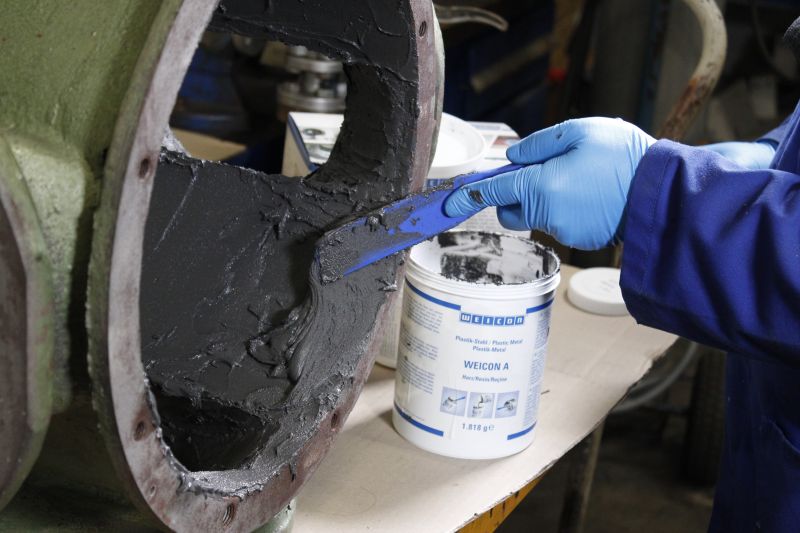 WEICON A steelfilled epoxy resin system for repairs and gapfilling